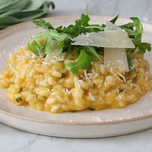 Butternut Squash Risotto is so creamy and delicious, an Italian rice dish made with butternut squash puree and Parmigiano-Reggiano. https://www.skinnytaste.com/butternut-squash-risotto/ | Skinnytaste