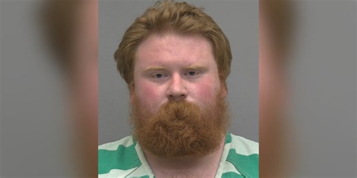 Auto Zone employee charged with stealing over $4000