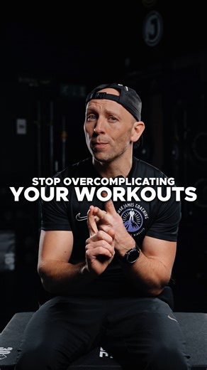Chris Mack - Moving Men’s Mindsets on Instagram: "Chaps… let’s have this right… most men aren’t failing because they’re inconsistent. They’re failing because their training plan is utterly ridiculous! Trying to train like you’re a 21 year old getting ready for your next Ibiza holiday… Five gym sessions. Long runs. Random HIIT workouts you saw online. Then real life happens (kids, family, business, work, travel) and the whole thing falls apart in a few weeks. You don’t need more variety. You need