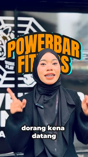 Powerbar Fit on Instagram: "🔥 POWERBAR FITNESS – KITA TERJAH! 🔥 Kali ni kitaorang turun padang 💥 Korang dengar sendiri feedback padu dari customer kita 😍 ✅ Harga memang berpatutan 🎓 Student: RM6 🚶 Walk-in: RM10 💳 Membership: RM80 / bulan 🏋️‍♂️ Dilengkapi equipment lengkap 🚿 Banyak kemudahan disediakan 🔥 Suasana gym selesa & padu untuk semua level 📍 Lokasi: No 19, Jalan Bakawali 1 Berdekatan Stesen Bas Kluang ⏰ Korang tunggu apa lagi? Jom fit & kuat bersama Powerbar Fitness! 💪🔥 #powe