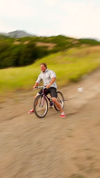 Fahrrad vs Teich Challenge