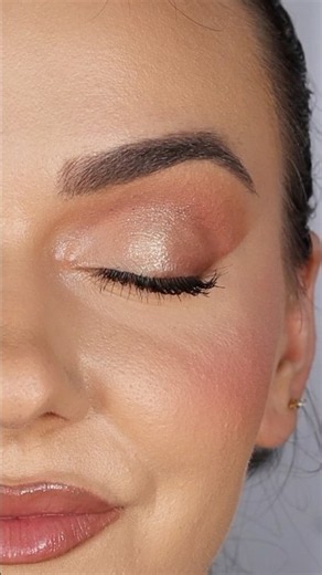 Beginner blush sparkle eyeshadow tutorial using @makeupbymario Ethereal Eyes Palette