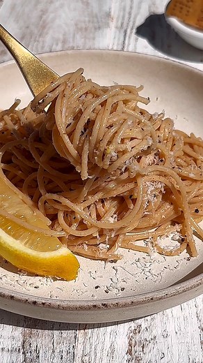 6.8K views · 91 reactions | FIVE ingredient and 15 minutes are all you need for Italian Lemon Pasta!  The beauty is the simplicity. Recipe: https://www.wellplated.com/pasta-al-limone/ | Well Plated | Facebook