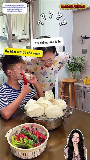 Ăn bánh bao chấm ớt - Món mới do Mẹ sáng tạo!