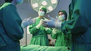 Group Doctors Hospital Operating Room Asian: vídeo stock (100% livre de direitos) 1058343496 | Shutterstock