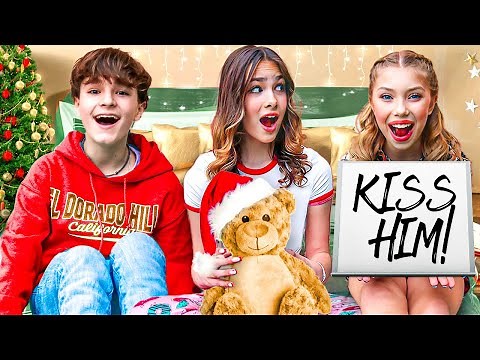 HOLIDAY ALL NIGHTER WITH MY BEST FRIENDS!**Truth or Dare**😳