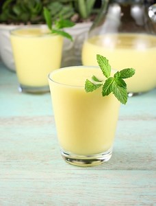 Mango Rum Cooler Recipe {VIDEO} - Miss in the Kitchen