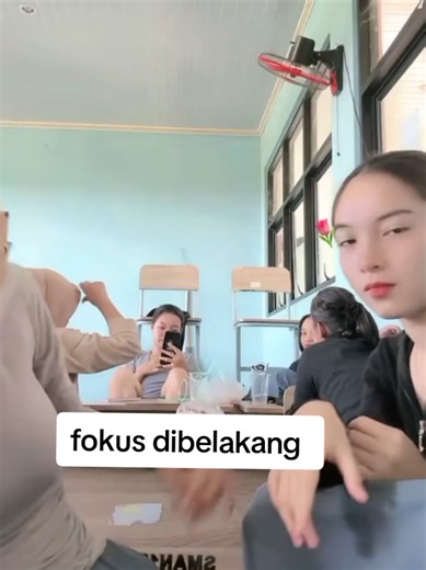 Fokus di Belakang: Eksplorasi Terbaru