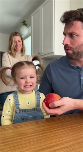 Apple? No Thanks 😡🍎 Give Me Candy! 🍭😂#SweetTooth #FunnyToddler #CuteMoments #ParentLife #Viral