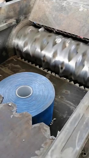 Single shaft shredder machine. Plastic shredder machine. Plastic crusher. #shreddermachine