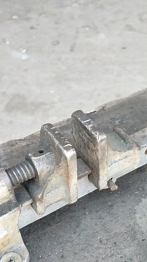 1.6M views · 5.5K reactions | Amazing Tricks #149 #dialy #trick #travel #tricks #뉴욕 #treat #newyork #flip #viajar #halloween #center #trickortreat #tienda #tricking #sigueme #parkour #like4likes #flips #followme #fall #costumbrismo #instagood #caramelos #boo #bangla #magic #washington #freerunning #월스트리트 #spooky --- Thanks for watching | Short Tricks | Facebook