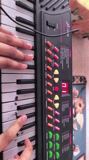 piano tutorial "love story" by Indila.