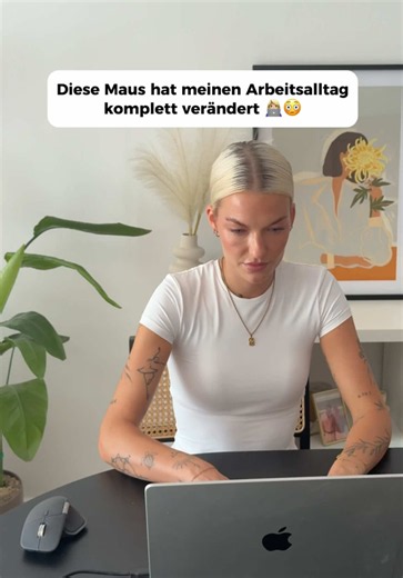 Anzeige | GEWINNSPIEL 🚀 Wie wär’s mit dem perfekten Homeoffice Setup?! Mit der @Logitech MX Master 4 ist das möglich! Gewinne eine von vier #LogitechMXMaster4 und das Philips Hue Starter Set sowie beim Hauptgewinn einen Samsung Monitor! 🔥 Was du tun musst, um teilzunehmen: Kommentiert diesen Post, wie euch das haptische Feedback im Arbeitsalltag unterstützen könnte. Teilnahmeschluss: 24.08.2026, 18:30 Uhr Viel Glück! Es gibt vier Gewinnende unter allen teilnehmenden Creatorpostings. Die Gewinn
