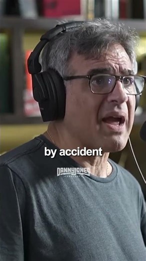 CIA Officer RIPS Secret Service.