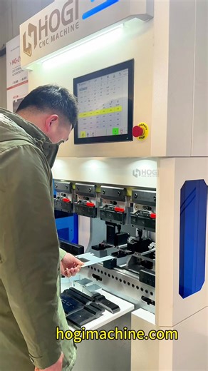 Hogi Mini Pure electric CNC press brake:Simple operation with adjustable bending speed,Edit parameters to bend. #metalprocessing #bending #bendingmachine #bendingmetal #bendingtool #processing #stainless #factorywork #factoryworker #cncmachine #cncpressbrake #pressbrake #pressbraketooling #cncbrake #machineshop #304stainlesssteel #plate #platebendingmachine #minipress #minicnc #electrical #electricity #pureelectric #smallpress
