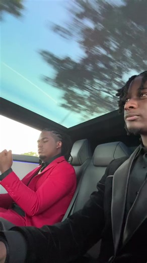 #foryoupage #xyzbca #blowthisupforme #viral #prom #prom25🎓 #senior