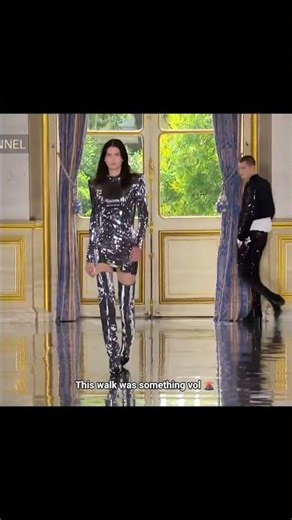 This walk was something. She ate & left no crumbs. Katlin Aas for #balmain SS19 ✨️