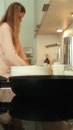 Have you ever wondered what happens when you pour leftover fat, oil and grease down the sink? 💭 Nasty fatbergs start to form🤮 Avoid any smelly surprises and remember to wipe left over fat, oil and grease with kitchen roll before popping it into the bin🗑️ #BinfortheWin! 💙 | Southern Water