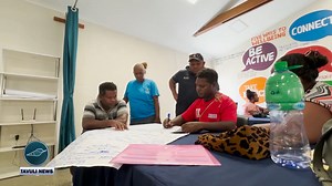 2.6K views · 25 reactions | The Disaster Ready project by Live & Learn Solomon Islands aims to boost disaster preparedness and resilience in local communities. Partnering with communities and local governments, this initiative focuses on creating tailored disaster risk reduction strategies. 헪헮혁헰헵 헙혂헹헹 헡헲현혀 헕혂헹헹헲혁헶헻 헳헼헿 ퟮퟬ/ퟬퟵ/ퟮퟬퟮퟰ,헟헶헻헸: https://youtu.be/qaBC6qo5Zrg | Tavuli News - Solomon Islands | Facebook