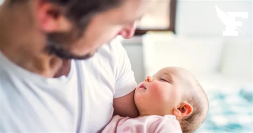 Le Sénat approuve la création d'un nouveau congé de naissance, permettant de prendre jusqu'à deux mois supplémentaires dès 2027