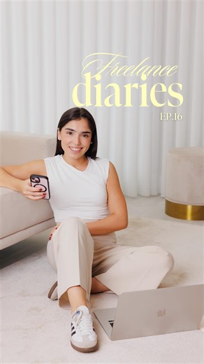 Inês Rocha | Gestão de Redes Sociais on Instagram: "Freelance Diaries ep. 16 🎞️ Ainda não associaste os teus reels entre si? ✨ Então estás a perder uma oportunidade de aumentar o tempo de visualização e fortalecer a relação com o teu público. Quanto mais conteúdo o teu público consumir de ti, mais conectado vai estar contigo. E a conexão é o ponto-chave para comprar o teu produto ou serviço. Por isso, se ainda não tens os teus reels associados, chegou a altura de o fazeres. ✨ #freelance #gestao