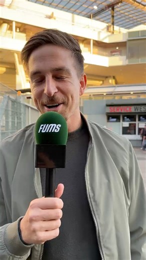 STADIONUMFRAGE powered by Mewa Textil-Service — Huch, guckt mal, wen wir getroffen haben eben! Guter Talk Bastian Oczipka 🤝 #B04SGE ℹ️ Werbung wegen Markennennung | FUMS