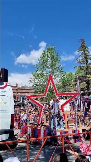Festive, Family-Friendly, and So Breckenridge ❤️