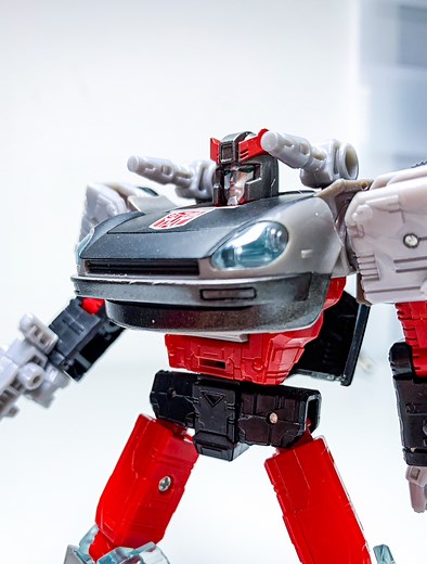 Transformers Earthrise Bluestreak: Unleashing the Speed and Power! #Transformers #Earthrise #Bluestreak #TransformersFans #TransformersCollectibles #Autobots #TransformersUniverse #ToyReview #TransformersFigures #ActionFigures #TransformersCommunity #OptimusPrime #Decepticons #ToyPhotography #CollectorsEdition #TransformerToys | Chopper’s Toys