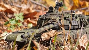 17K views · 535 reactions | This simulated Heng Long Russia T72 1/16 Scale RC Battle Tank can fire shells, engage in multiplayer infrared battles, and its turret can rotate 340°. It also features realistic tank sound effects and lights! #RCmodel #RCworld #RClife #RClover #RCcommunity #RC #Tank #henglong | Henglong rc tank service provider-toucanhobby | Facebook