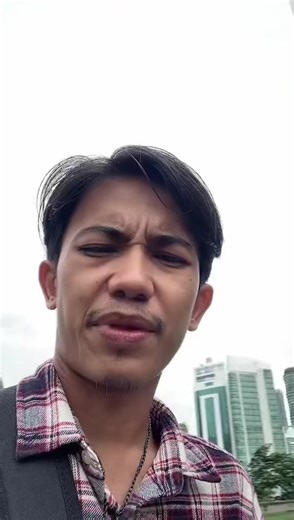 318K views · 6.5K reactions | Deep betul pickup line abang ni. Tapi bang phone tu jangan lupa ambik balik.  #sharERA . Kredit tiktok @ayiematpiah | ERA (Malaysia) | Facebook