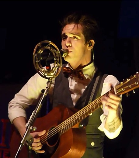 Brendon Acoustic Clips: Dallas 6/14/11 Live Moments