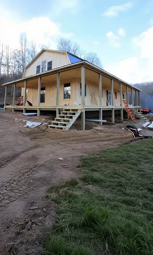 Amish Gambrel Cabin with double porch and covered deck 😍 | Farmhouse Gallery