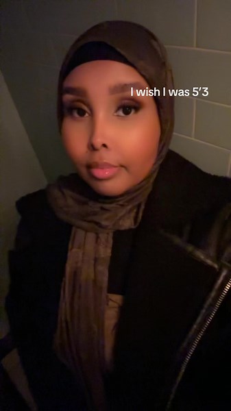 Celebrating Tall Women: Confidence at 5’11