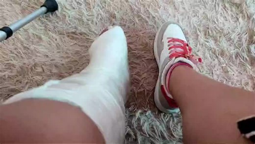 Péquebrado: Aprendiendo Sobre Yeso y Muletas