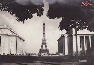 Un Modelo De Paris [1946]