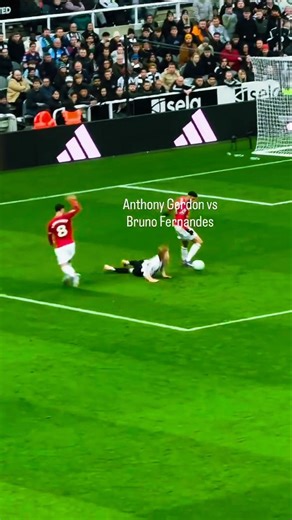 Anthony Gordon vs Bruno Fernandes #premierleague #football