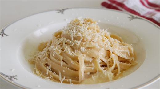 Authentic Fettuccine Alfredo Recipe (No Cream)