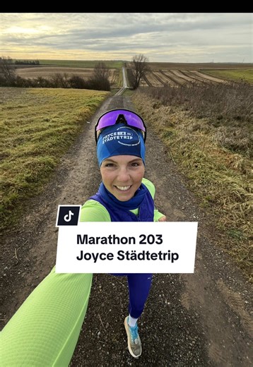 Unspektakulär schön heute - Städtetrip - Marathon Nr. 203 - Es ging von Dettelbach - Kappel - abgelaufene Städte: Volkach, Gerolzhofen, Prichsenstadt - Läufer: 4 - Radfahrer: 0 - Highlight 1: alle 4 Mitläufer waren von Anfang bis Ende dabei 🎉 es gab keine weiteren Mitläufer die ein- oder ausgestiegen sind (glaube das gab es eher selten) - Highlight 2: es war unspektakulär schön (positiv gemeint) - fail des Tages: Ich glaube nichts - 411 HM uphill und 288 downhill - Gesamtzeit Brutto: 5:40:35 St