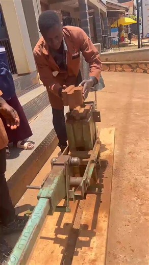 Masterclass on Makiga Machine Techniques for Builders