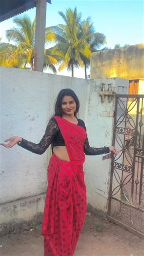 ❤__NEHA__❤ on Instagram: "#🫣👀🧐"