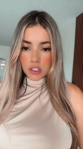 No tiene sentido 🙃 abrimos tik tok | Stephanie M. Font Rodríguez