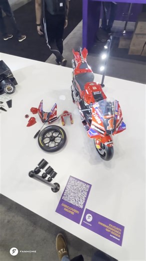 #NYCC2025 was nothing short of epic! 🔥 From meeting the incredible cast and creators of "Star Trek: Prodigy" 🖖, to hanging out with some of our top content creators at exclusive Meet & Greets... the energy was off the charts! 💥 We witnessed a fan-tastic Cosplay Contest that brought our universes to life like never before, and unveiled brand-new collections that had everyone talking. 🛠️⁣ ⁣ 🫂 A huge THANK YOU to everyone who stopped by our booth and celebrated these universes with us — you ma