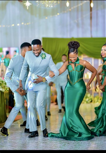 Wawili Wawili: Harakati za Mauzo Classic Crew