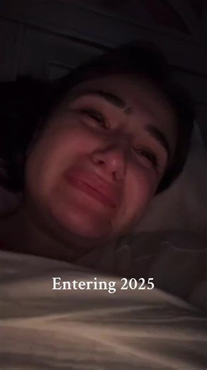 Happy NEW YEAR!!! 2026 will be the year that we put ourselves first!!! 2025 was so difficult for me with my health and surgery and I’m so happy to be in a much better place for 2026!! My goal is to keep pushing myself in recovery and finding myself!! We got this!! ##fyp##choosingrecovery##recovery##edrecocery##ED