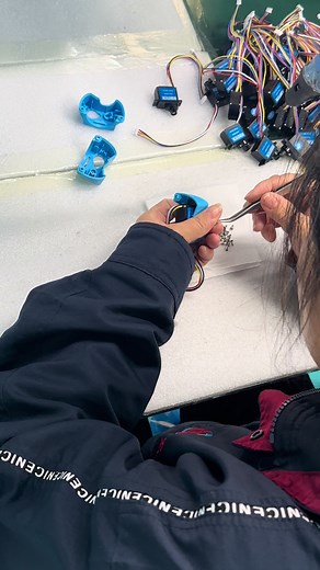 Guess what this is doing!#foryou #plastic #factory #odm #oem