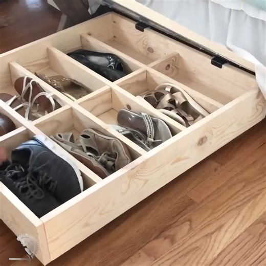 Get the plans to build a DIY shoe rack that can be easily stored under the bed for bonus storage 📌LINK in the comments⤵ | The DIY Life with Anika