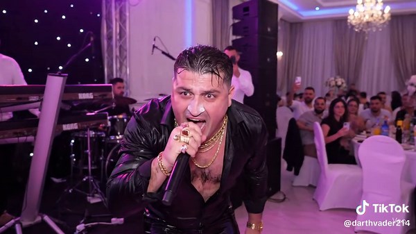 POV Romanian, Bulgarian, Balkan Tallava singers: 😁 #tallava #romania #bulgaria #albania #balkanweddings