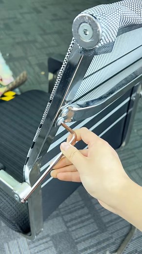 【Essential for Home Repair🔧✨】One box solves all your disassembly and assembly problems! This 24-in-1 multi-functional ratchet screwdriver set is incredibly practical! ⚡️Made of S2 high-hardness steel, durable, rust-resistant, and extremely tough. ⚡️360° ratchet design easily handles tight spaces. ⚡️24 precision bits to meet your daily needs. From now on, you'll never need to ask for help assembling furniture or repairing appliances again! 💪Compact and portable, perfect for home and travel. 👉C