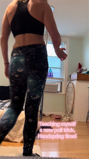 Learning a pole handspring#handspring #poletricks