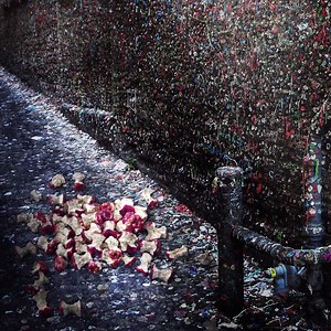 28K views · 255 reactions | 不吉な林檎たち。 日本が誇る傑作コミックを実写映画化、新たに生まれ変わったハリウッド版『Death Note/デスノート』配信開始は8月25日！ | Netflix | Facebook